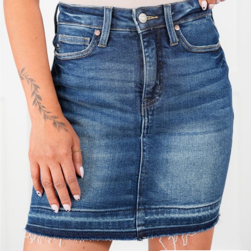 Judy Blue raw hem skirt